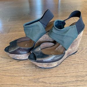 Platform sandal with bronze metallic leather